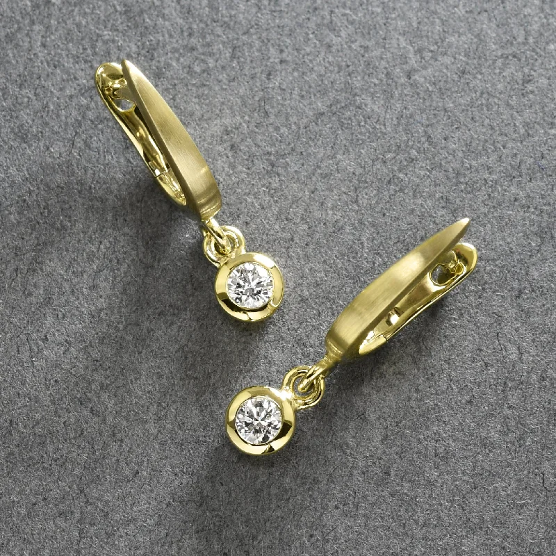 Trendy Dangle Earrings-Modern Diamond Drops