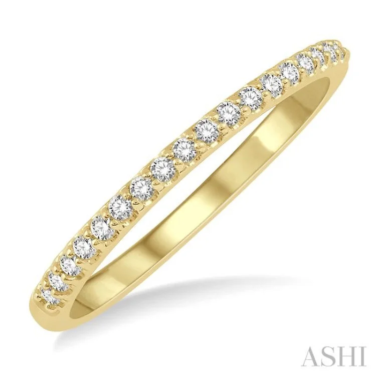 Designer Diamond Wedding Ring-1/6 ctw Round Cut Diamond Wedding Band in 14K Yellow Gold