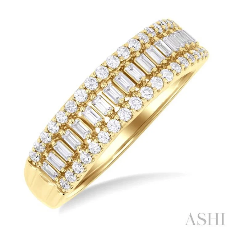 Elegant Silver Ring for Women-1/2 ctw Channel Set Baguette and Round Cut Diamond Fashion Band in 14K Yellow Gold